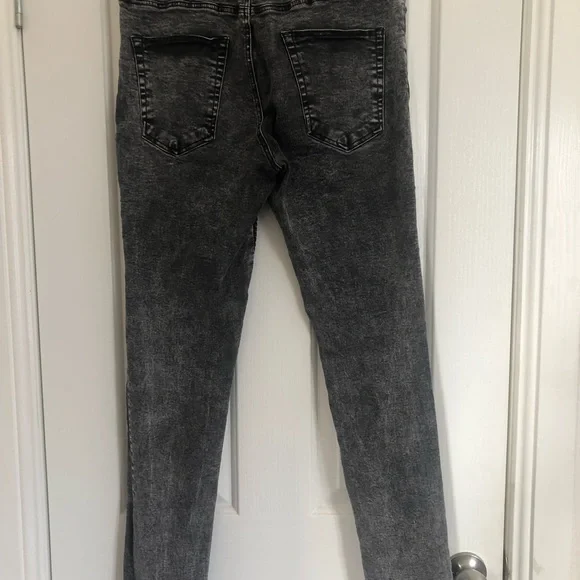 🌿 LUCID 🌿 stonewashed skinny leg distressed jeans size 32 - Picture 2 of 6
